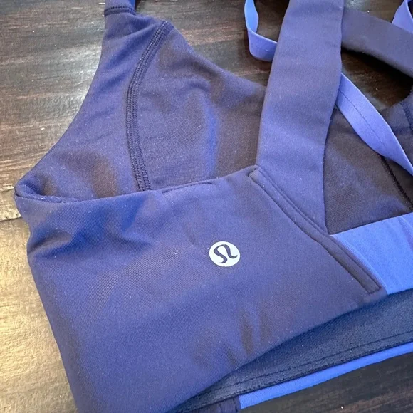 Lululemon Sweat Times Bra
Moroccan Blue / Midnight Navy - Picture 6 of 8